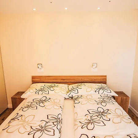 Cristal-9 By Interhome 아파트 로이커바드